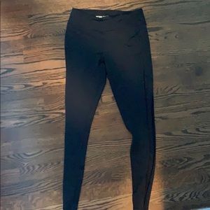 Victoria’s Secret- Victoria sport leggings (black)